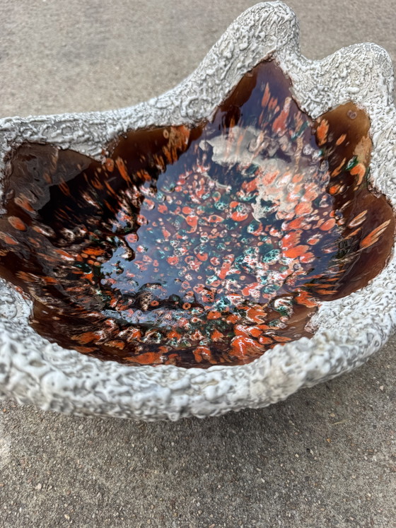 Image 1 of Grande ciotola in ceramica lavica di Vallauris, anni '60