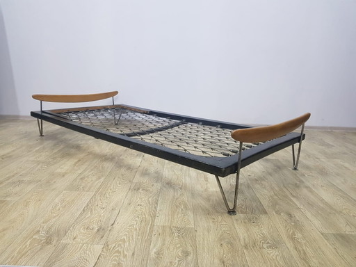 Bett von Fred Ruf für Wohnbedarf, Schweiz, 1950er Jahre.