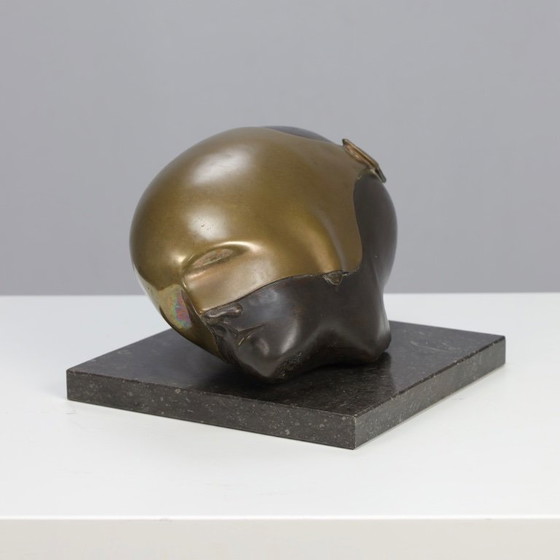 Image 1 of Sculpture Masked Face par Jos van Vreeswijk