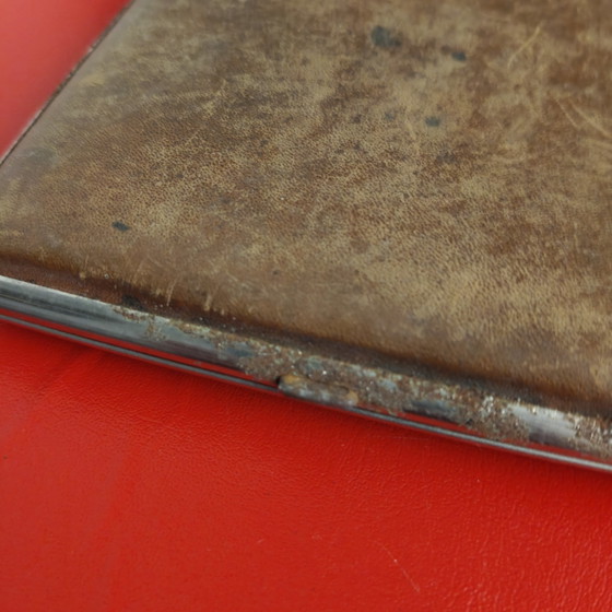 Vintage Merelbeke Souvenir Cigarette Case – Faux Leather & Metal – Belgian Mid-Century – Gifts (photo 7 of 10)