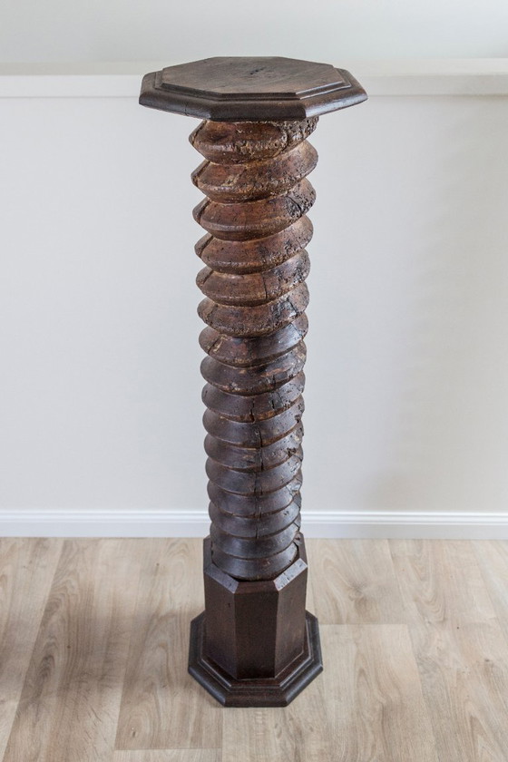 Image 1 of 19th-century French wine press screw on pedestal - Authentic and decorative