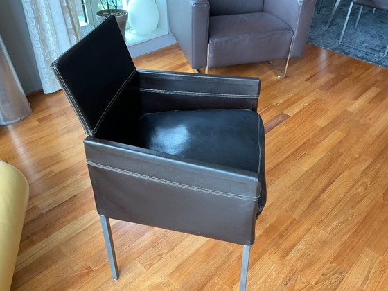 Image 1 of 2 sillas de comedor KFF, cuero marrón oscuro.