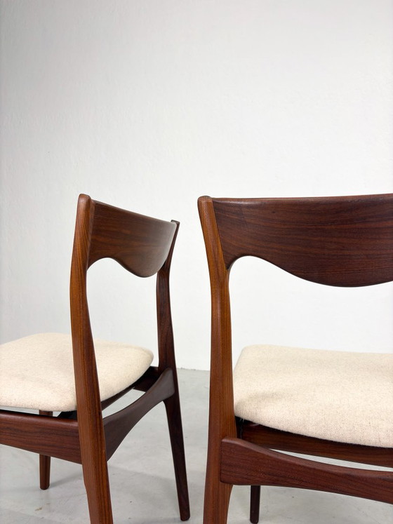 Set Vintage Dining chairs by AwA – Wood (photo 17 of 19)