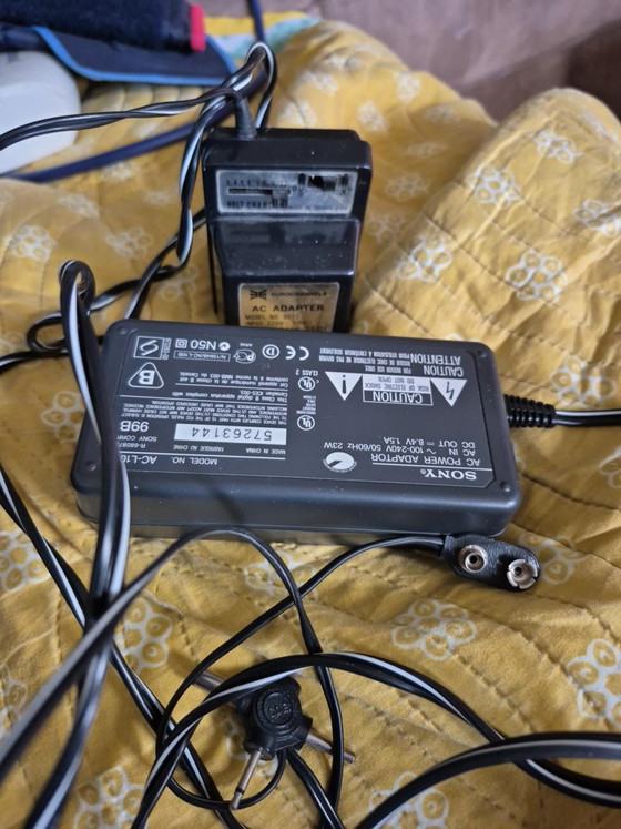 Sony Handycam – Cadeaux, Metal, Plastic (photo 10 of 14)