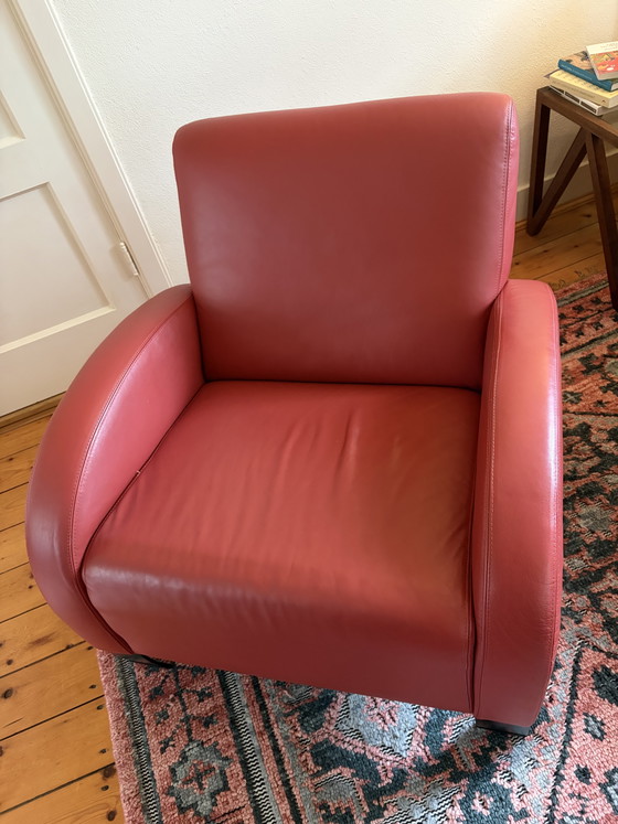 Poltrona in pelle rossa – elegante e di carattere – Poltrone, Leather, Metal (photo 5 of 6)