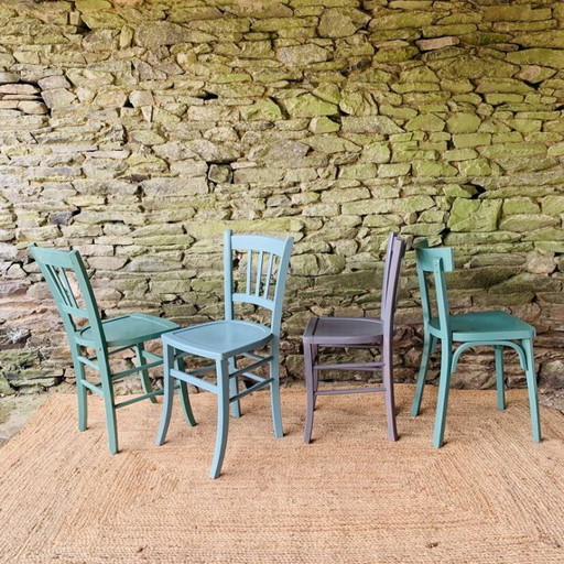 Set di quattro sedie da bistrot spaiate