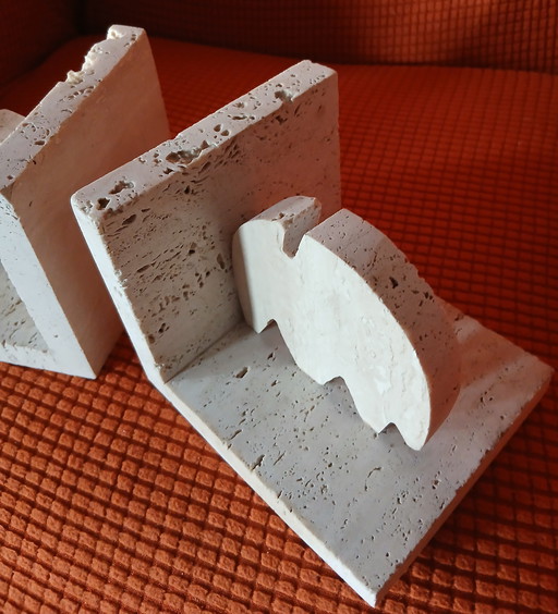 serre-livres en travertin