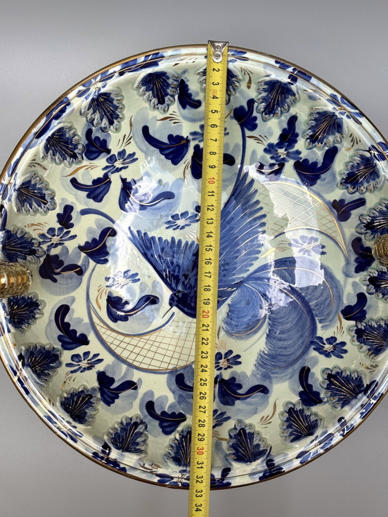 Image 1 of Große handbemalte Schale von H. Bequet mit vergoldeten Drachengriffen