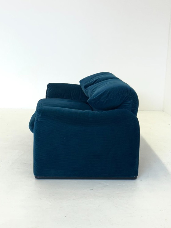 Image 1 of Divano 2 posti Cassina Maralunga a righe verde-blu di Vico Magistretti
