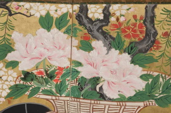 Image 1 of Par de biombos japoneses plegables de 200 años de antigüedad.