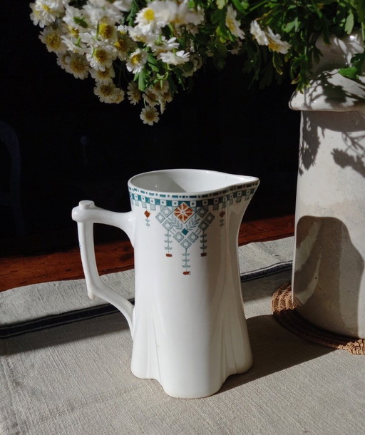 Pichet Art Deco en Terre de Fer Longwy 1911