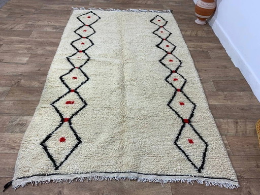 Elegant Beni Ouarain Rug – 100% Wool Handwoven (260×151 cm)