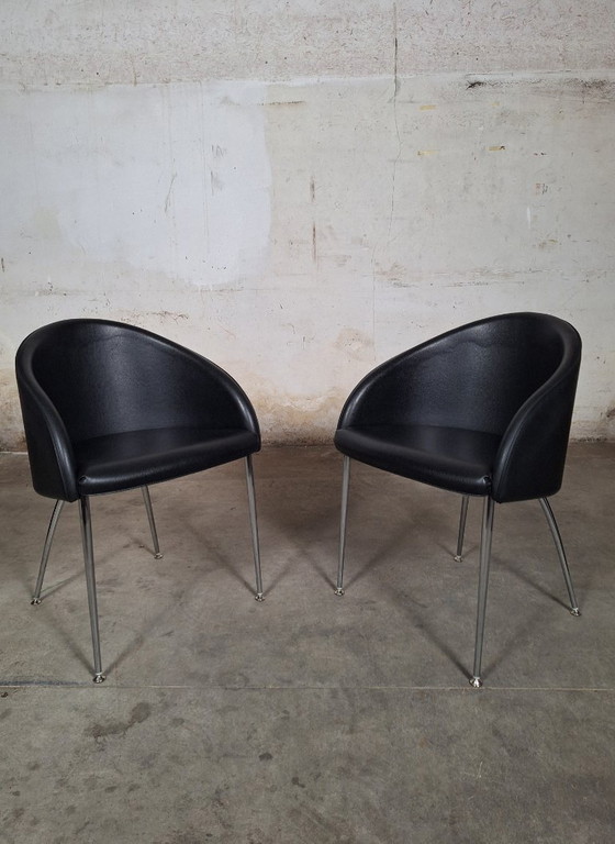 Image 1 of Silla decorativa Kastel Kameo de cuero negro con patas cromadas