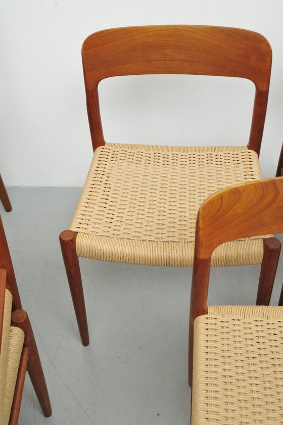 Image 1 of 6x Esszimmerstühle Modell 75 aus Teakholz von Niels Otto Møller für J. L. Møller Möbelfabrik (1950er)