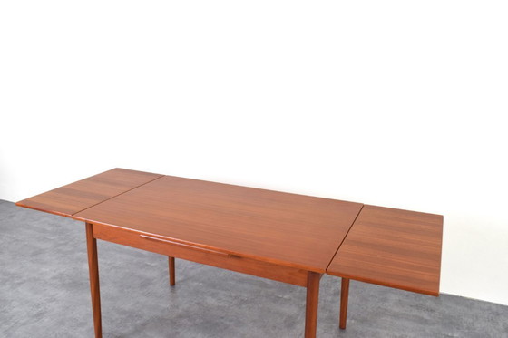 Image 1 of Table de salle à manger extensible en teck danoise du Mid Century, années 1960.