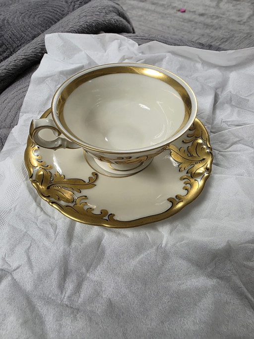 KPM Berlin - Antique cup and saucer set – decoratieve objecten
