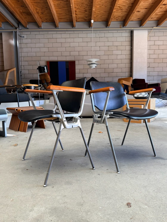 Castelli DSC 106 chair, Giancarlo Piretti (stock: 8), Chairs and lounge chairs, Wood, Aluminium, Black (photo 2 of 14)