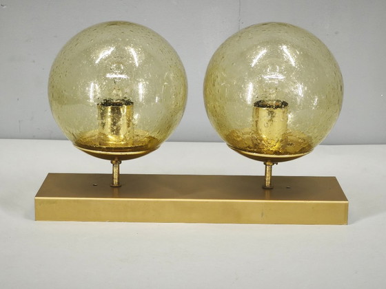 Aplique doble checo Space Age de los años 70 con globos de cristal burbuja ámbar – Latón, Vidrio (photo 6 of 14)