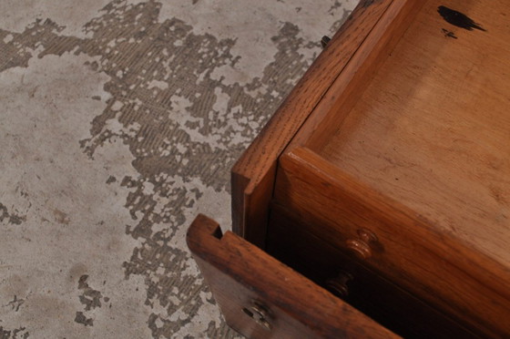 Image 1 of Cómoda antigua de roble con cajones, década de 1900