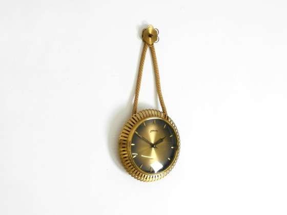 Image 1 of Piccolo orologio da parete meccanico originale di metà secolo, stile Atlanta, con movimento a 10 giorni.
