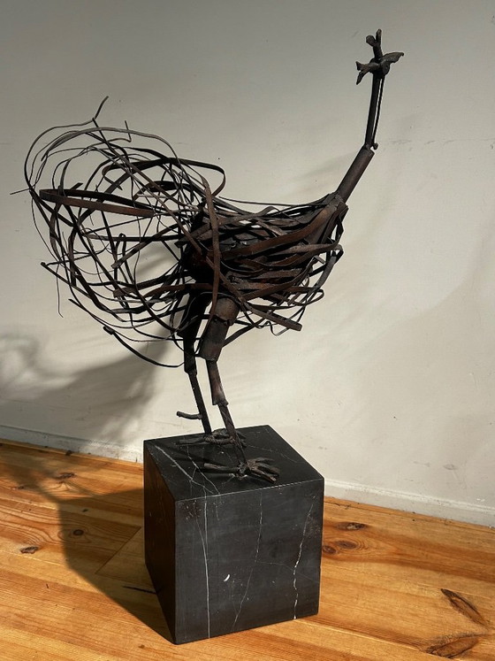 Skulptur aus Recyclingmaterial: Hahn – Bildhauerei, Metal, Stone (photo 4 of 20)