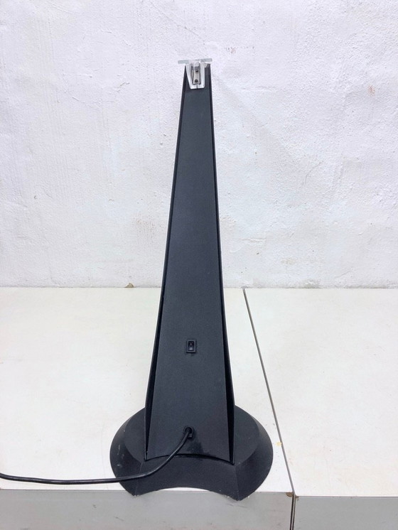 Image 1 of Italiaanse halogeen tafellamp jaren 80 90 design postmodern ruimtetijdperk