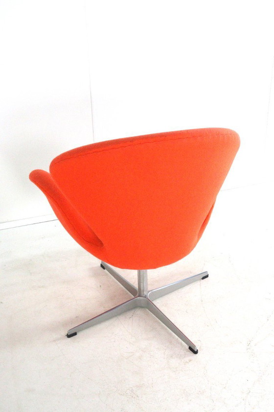 Image 1 of Fauteuil Imitation Swan Arne Jacobsen vintage