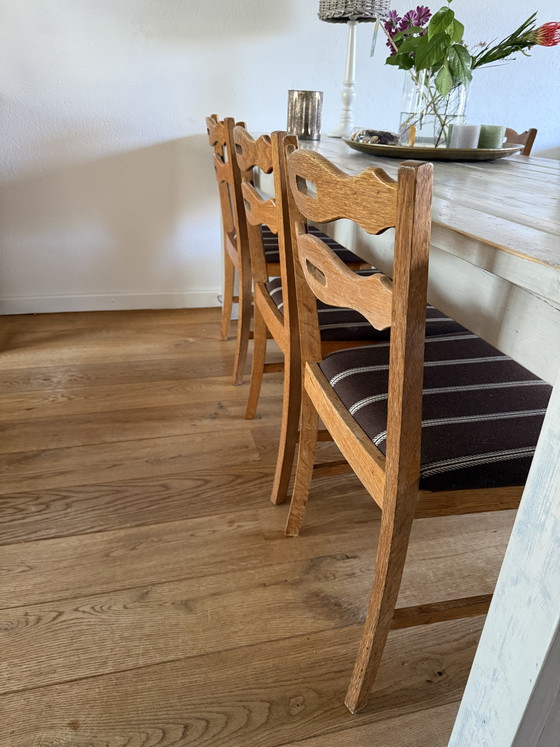 Set van 6 Deense eikenhouten "Razorblade" eetkamerstoelen uit het midden van de 20e eeuw van Henning Kjærnulf (photo 5 of 5)
