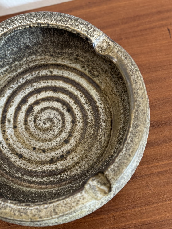 Image 1 of Vintage brutalist asbak / schaal keramiek jaren 70