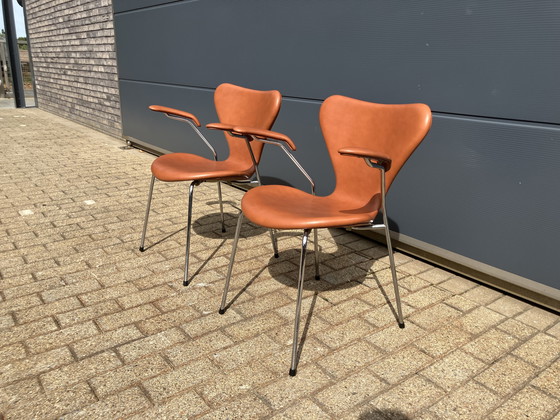 Image 1 of Fritz Hansen series 7 Butterfly chairs in Cognac leather NEW!!