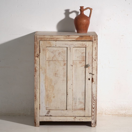 Armoire ancienne en bois de pin – Europe Centrale, circa 1900 – Armoires de rangement, Porcelain, Iron (photo 4 of 40)