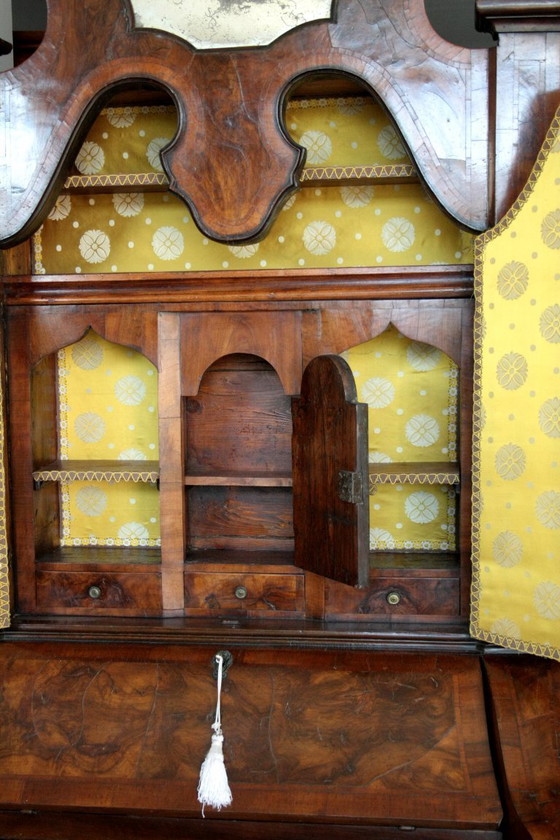 Image 1 of Originele Lombardische Italiaanse trumeau van walnoot en walnootwortelhout, 19e eeuw, Noord-Italië