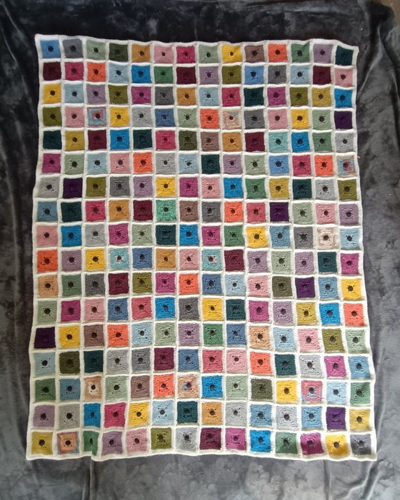 Image 1 of Manta de ganchillo de colores