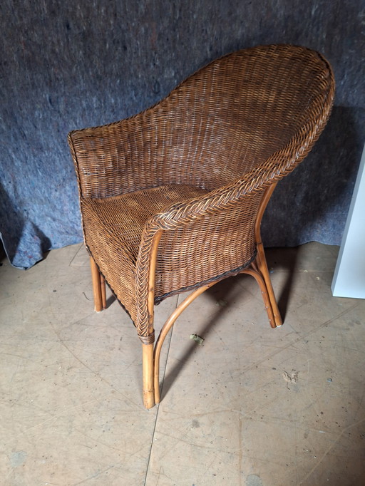 Silla de bambú y ratán