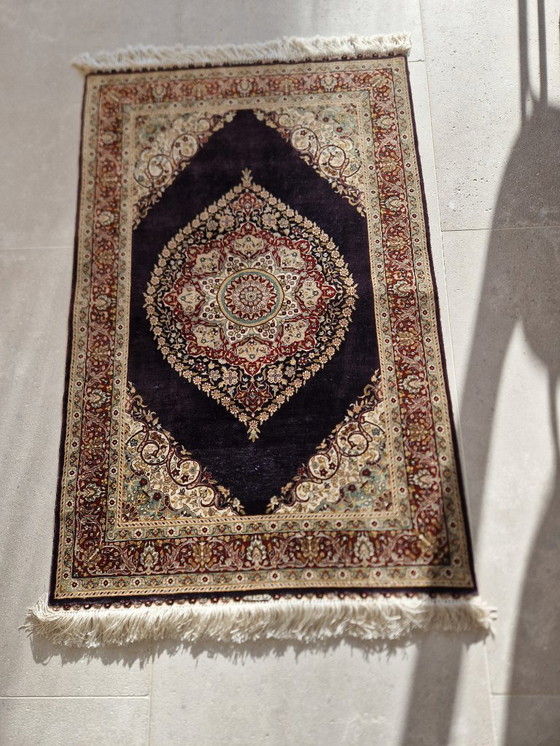Image 1 of tapis oriental en pure soie