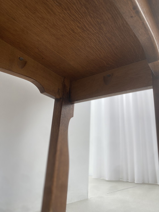 Image 1 of Table basse vintage en chêne français - Rustique et intemporelle