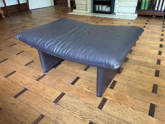 Image 1 of Cassina Palmaria Sessel aus schwarzem Leder mit passendem Hocker/Fußhocker (Vico Magistretti)