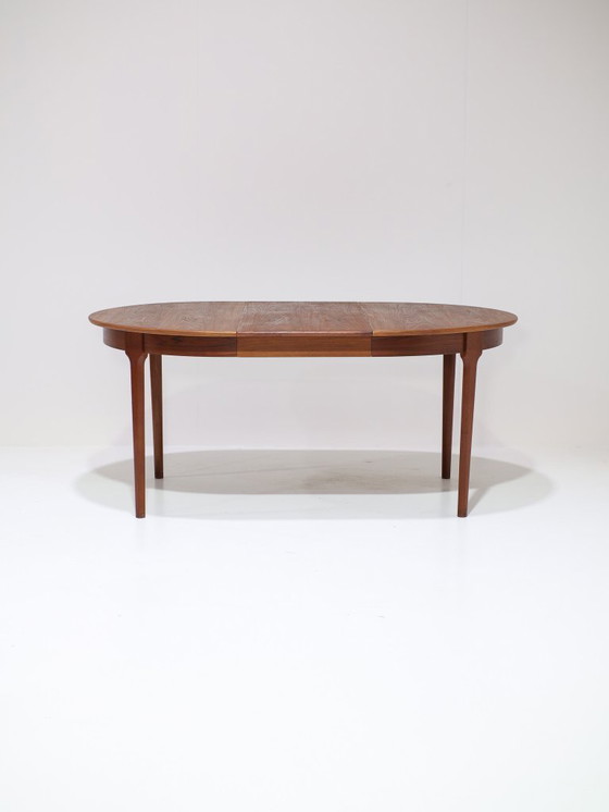 Image 1 of Extendable round dining table oval Danish teak vintage