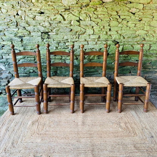 Set van 4 massief houten stoelen met rieten zittingen
