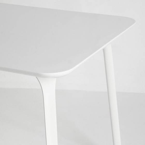 Table Model "First" Designed by Stefano Giovannoni for Magis. Italy, 2007 – Dining tables, Plastic (photo 10 of 11)