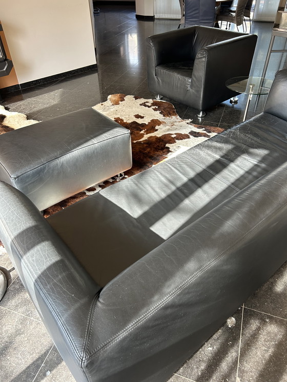 Image 1 of Set divano-poltrona-pouf Gelderland 4800 in pelle nera