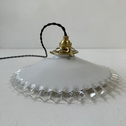 SUSPENSION ANCIENNE DENTELEE EN OPALINE  25 CM VINTAGE