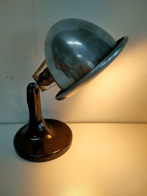 Rare industrial Bauhaus (style) 1950s-60s table lamp by Fritz Pendorff (GDR) with Bakelite base