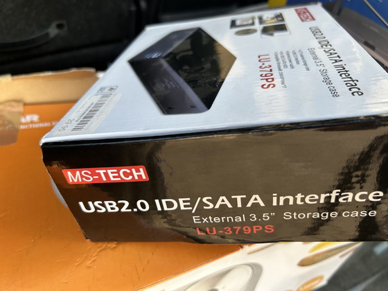 Mobile di archiviazione esterno da 3,5" con interfaccia IDE/SATA USB 2.0 di MS-TECH. – ms tech (photo 5 of 6)