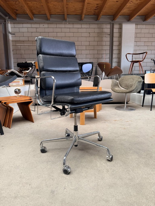 Vitra Eames EA219, Charles und Ray Eames