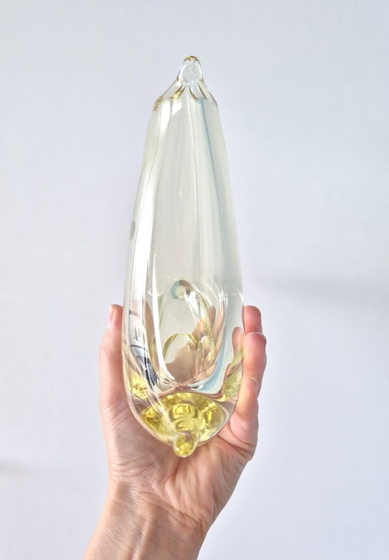 Vase en verre d'art tchèque vintage des années 1960 par Miloslav Klinger - Železný Brod Glass (photo 4 of 9)