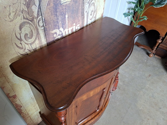 Image 1 of Armario antiguo holandés de caoba con pedestal, cómoda, cajonera, dimensiones: 78 x 39 cm y 79 cm de alto.