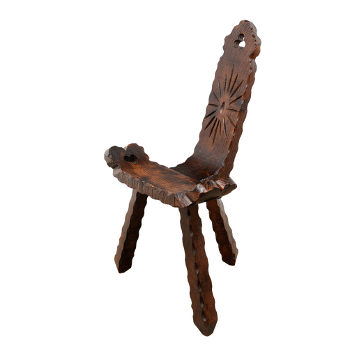 Chaise en bois brutaliste espagnole