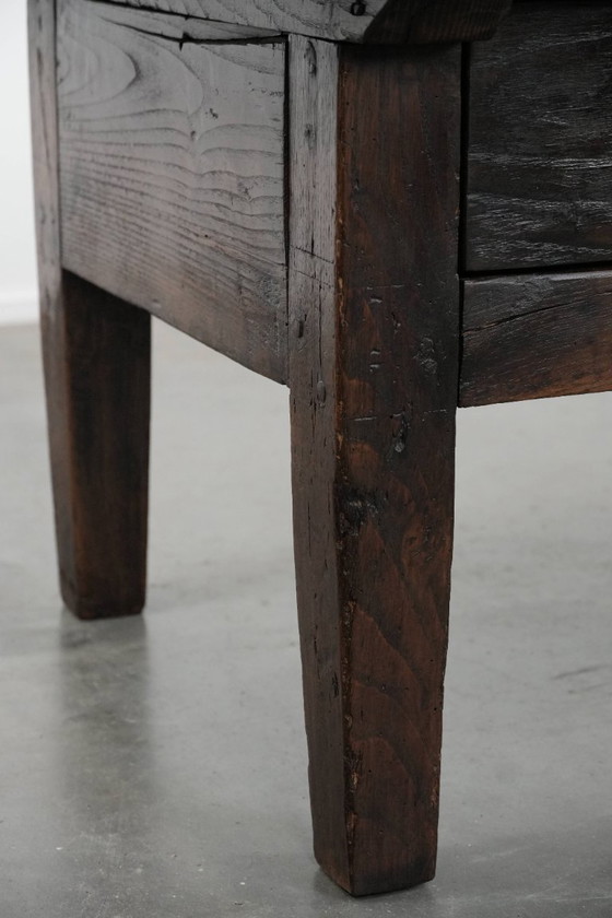 Image 1 of Mesa de centro antigua de madera de castaño del sur de Europa del siglo XVIII con dos cajones