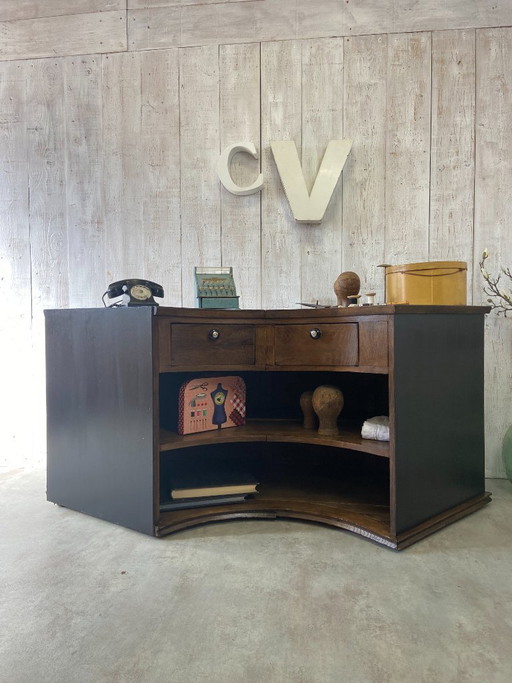 Ancien comptoir de mercerie